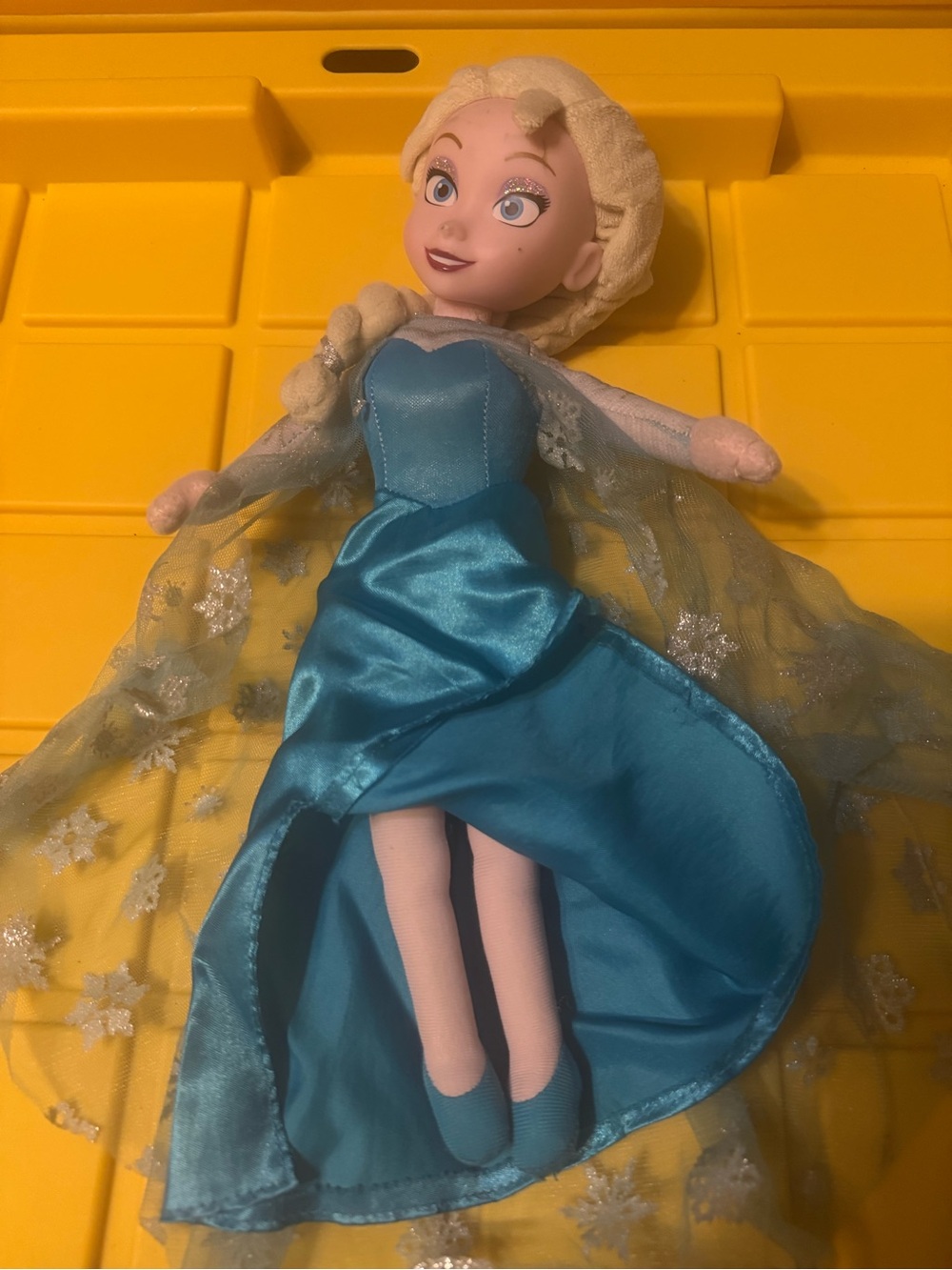 frozen Elsa  Doll with Sparkle Cape - Kids Toy - Picture 2 of 4